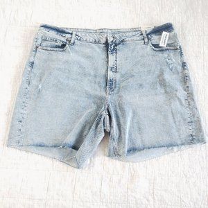 NWT Old Navy Womens 26 Shorts OG Straight Cut-off Denim Plus Size Distressed